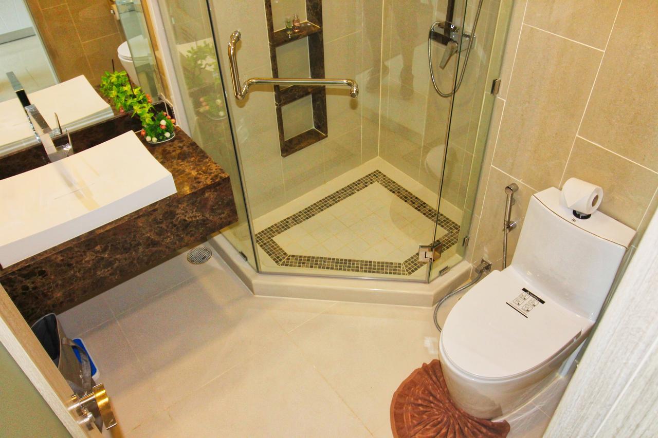The Peak Towers Pattaya Apartamento Exterior foto