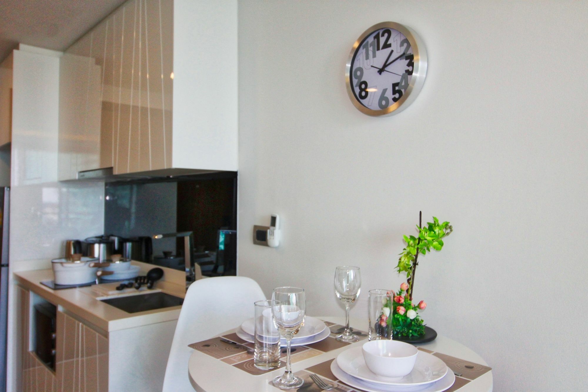 The Peak Towers Pattaya Apartamento Exterior foto